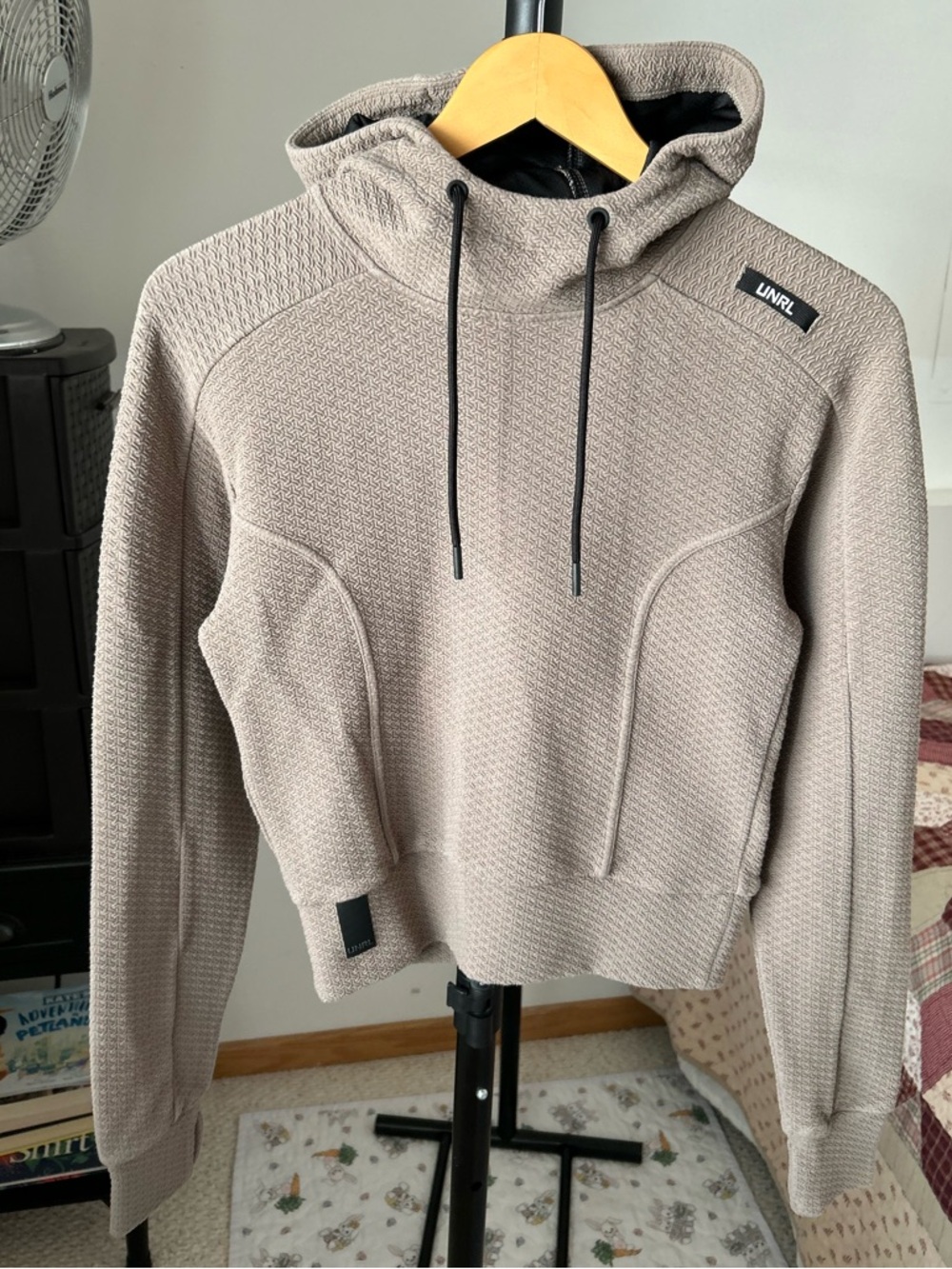 UNRL Elevation Hoodie Sweatshirt Women’s XS
